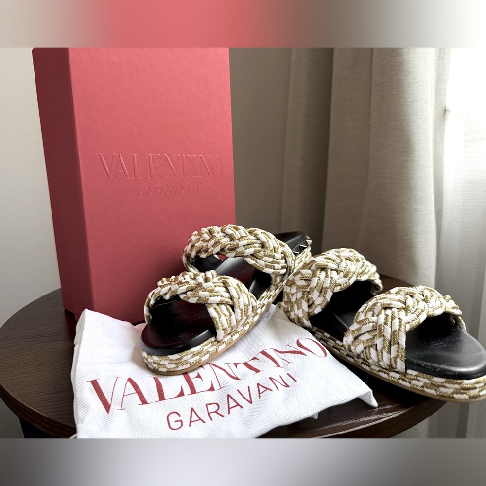 Valentino Garavani studded braid gold/black/white sandal. Size 6